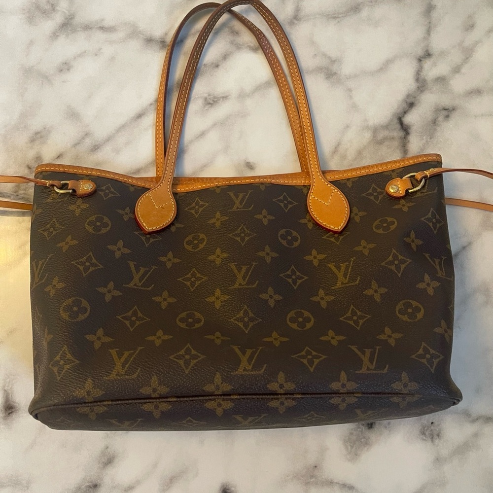 Authentic Louis Vuitton monogram Neverfull PM